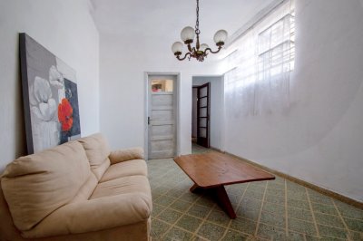 Venta casa 3 dormitorios garaje fondo La Blanqueada 