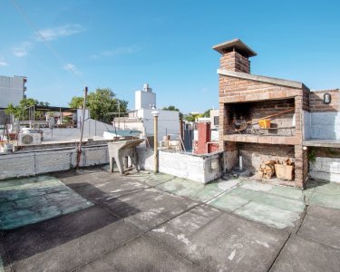 Venta casa en Pocitos 3 dormitorios, garaje azotea con parrillero 