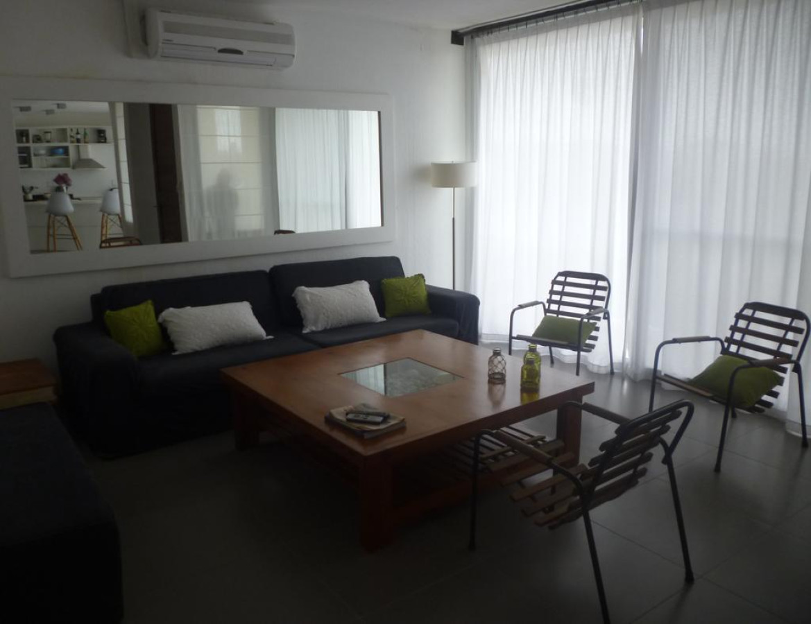 Espectacular apartamento con terraza y vista al mar