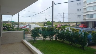 HERMOSO DEPTO FRENTE AL MAR. REF:6063