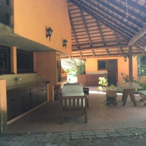 Casa amplia muy linda y muy buena ubicaciòn .Ref : 5462