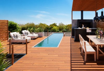 Espectacular casa de dos plantas con vista al mar. REF(9420)