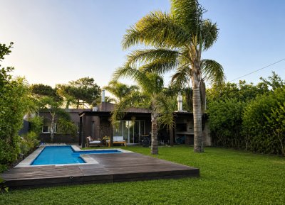 Hermosa casa a pocos metros del mar.Ref : 5276