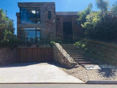 Magnifica casa en barrio privado