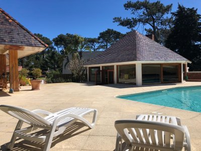 Espectacular propiedad con gran barbacoa y piscina. REF:6205