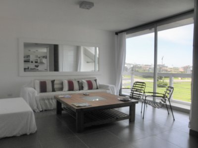 Apartamento en Manantiales, 3 dormitorios *