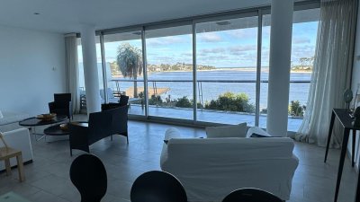 Hermoso deparmento en La Barra a pasos del agua