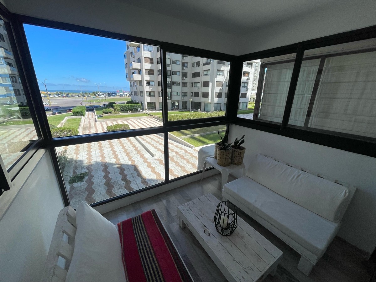 Alquiler temporario Apartamento 3 dormitorios en Playa Brava, Punta del Este.