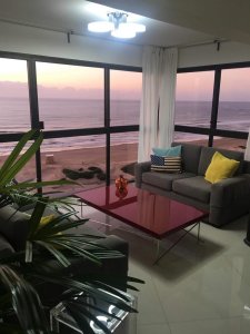 Apartamento en Brava, 2 dormitorios  y dependencia de servicio 