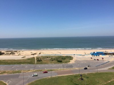 Apartamento en Brava, 3 dormitorios *