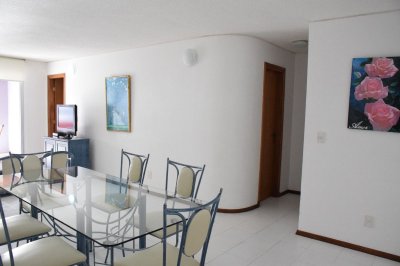 Apartamento en Brava, 2 dormitorios *