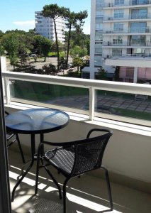 Apartamento sobre  Roosevelt con todos los servicios 