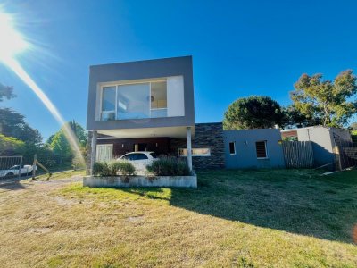 Casa en Venta Punta del Este 5 Dormitorios