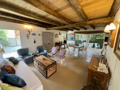 Casa en Alquiler Temporal  3 Dormitorios Balneario Buenos Aires