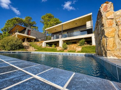 Casa 5 Dormitorios en Punta Ballena Alquiler de Temporada