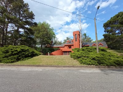 Casa venta 4 dormitorios punta del este