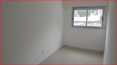 Venta de apartamento en el Centro de Montevideo, 2 dormitorios, baño.