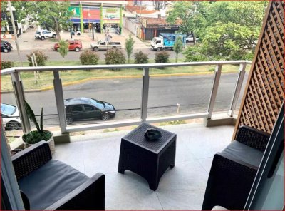 Venta de apartamento en el Centro de Maldonado, 3 dormitorios, 2 baños, linda vista.