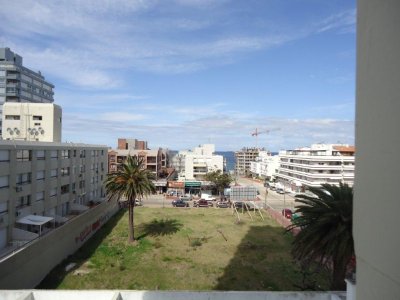 Venta de apartamento en la peninsula, 1 dormitorio, baño, linda vista.
