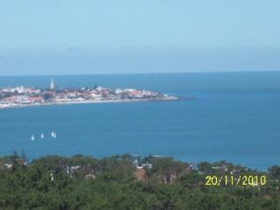 Venta en la Mansa 3 dormitorios, 2 baños, gran vista y servicios.