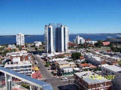 Brava, 1 dormitorio y medio con gran vista y todos los servicios.