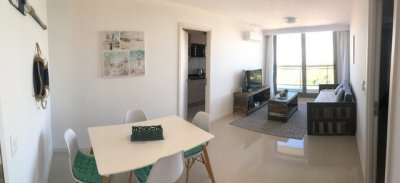 Venta de apartamento en la Mansa y Brava, a estrenar con gran vista.