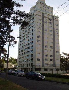 Venta de apartamento en la Roosevelt, 1 dormi, baño, terraza con vista