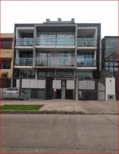 Venta de apartamento en Malvin, 2 dormitorios, 2 baños, buen lugar para invertir.