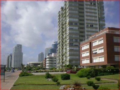 Alquiler de apartamento en la Mansa, 1 dormitorio, baño, frente al mar.