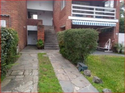 Venta de apartamento en la Mansa, 1 dormitorio, baño, ideal para vivir todo el año.