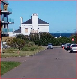 Alquiler de casa en la mansa, un monoambiente , baño, cerca del mar.