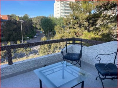 Alquiler de apartamento en la Roosevelt, 1 dormitorio, baño, cerca del mar con balcon.