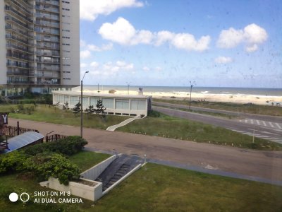 Venta de apartamento en la Brava, 1 dormitorio, baño, linda vista y todos los servicios.