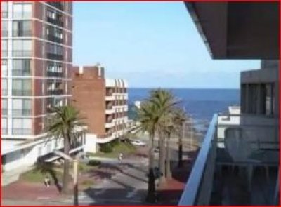 Venta de apartamento en la Peninsula, 1 dormitorio, baño, terraza balcon, con vista. 