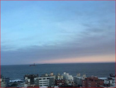 Venta de apartamento en la Peninsula, 2 dormitorios, baño, buen edificio con buena vista.