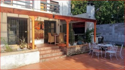 Venta de casa en el Prado, 6 dormitorios, 4 baños, buena casa y el entorno.