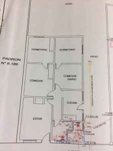 Venta de casa en el centro de maldonado 4 dormitorios, 2 baños.- 