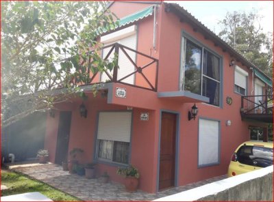 Venta de casa Piriapolis, 2 dormitorios, 2 baños.