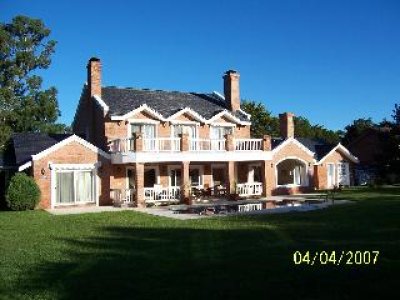 Venta de excelente chalet Mansa, 6 Dormitorios, 6 baños, piscina, gran parque.