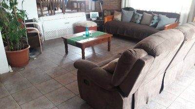 Lausana, 3 Dormitorios , 3 baños y muy buen terreno
