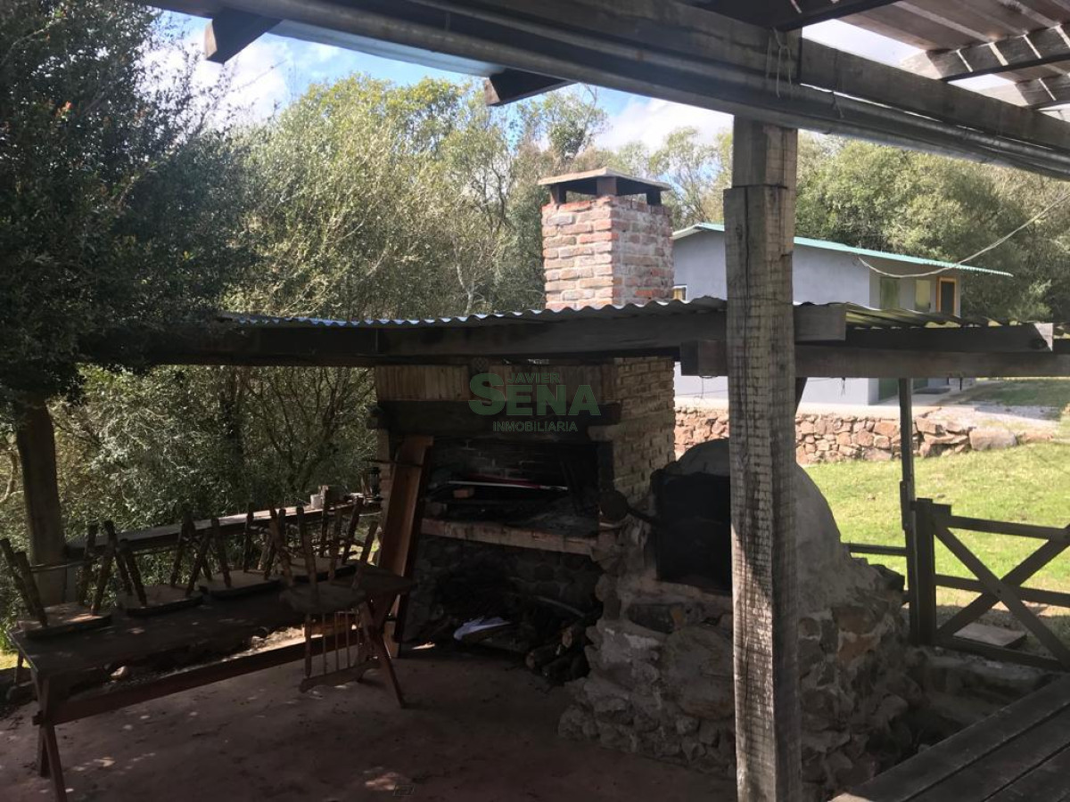 Venta de chacra en sierras de Lavalleja, 2 dormitorios, baño, lindo lugar. - GoPunta - Portal Inmobiliario de Punta del Este - Maldonado