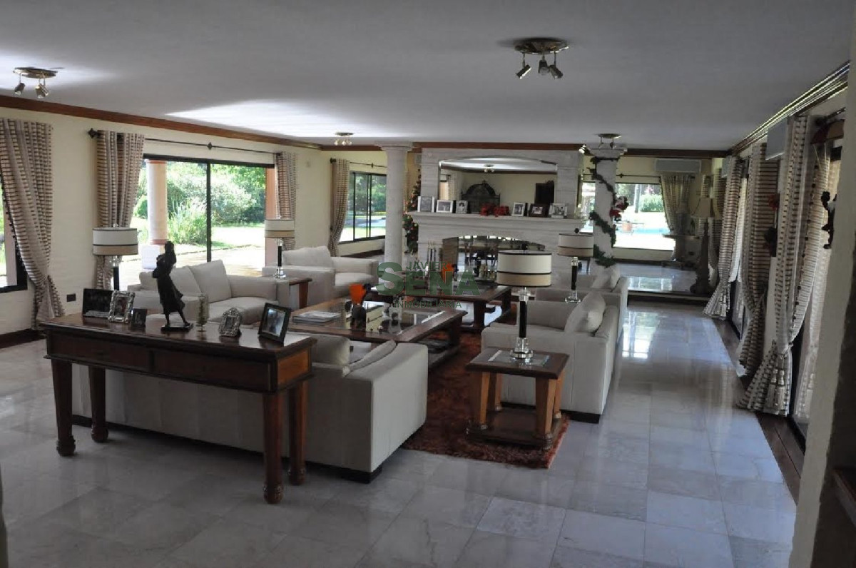 Alquiler de chacra en Mansa, casa espectacular, 4 dormitorios 4 baños, piscina, 1,6 hectareas, de las mejores de la zona. - GoPunta - Portal Inmobiliario de Punta del Este - Maldonado