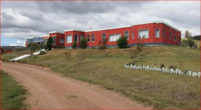 Venta de chacra en la ruta 9, 8 Hectareas, 4 dormitorios, buen acceso.