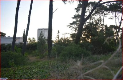 Venta de terreno en la Mansa, 1053m2 de tierra para construir un gran chalet.