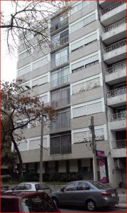 Venta de apartamento en pocitos, 2 dormitorios, 2 baños, buen lugar.