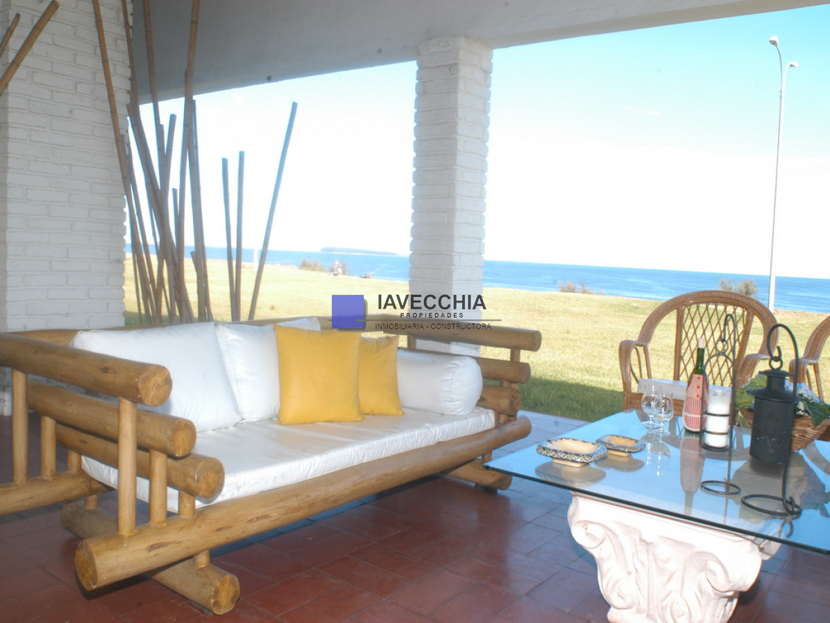 casa con 4 dormitorios frente al mar - iav48029c