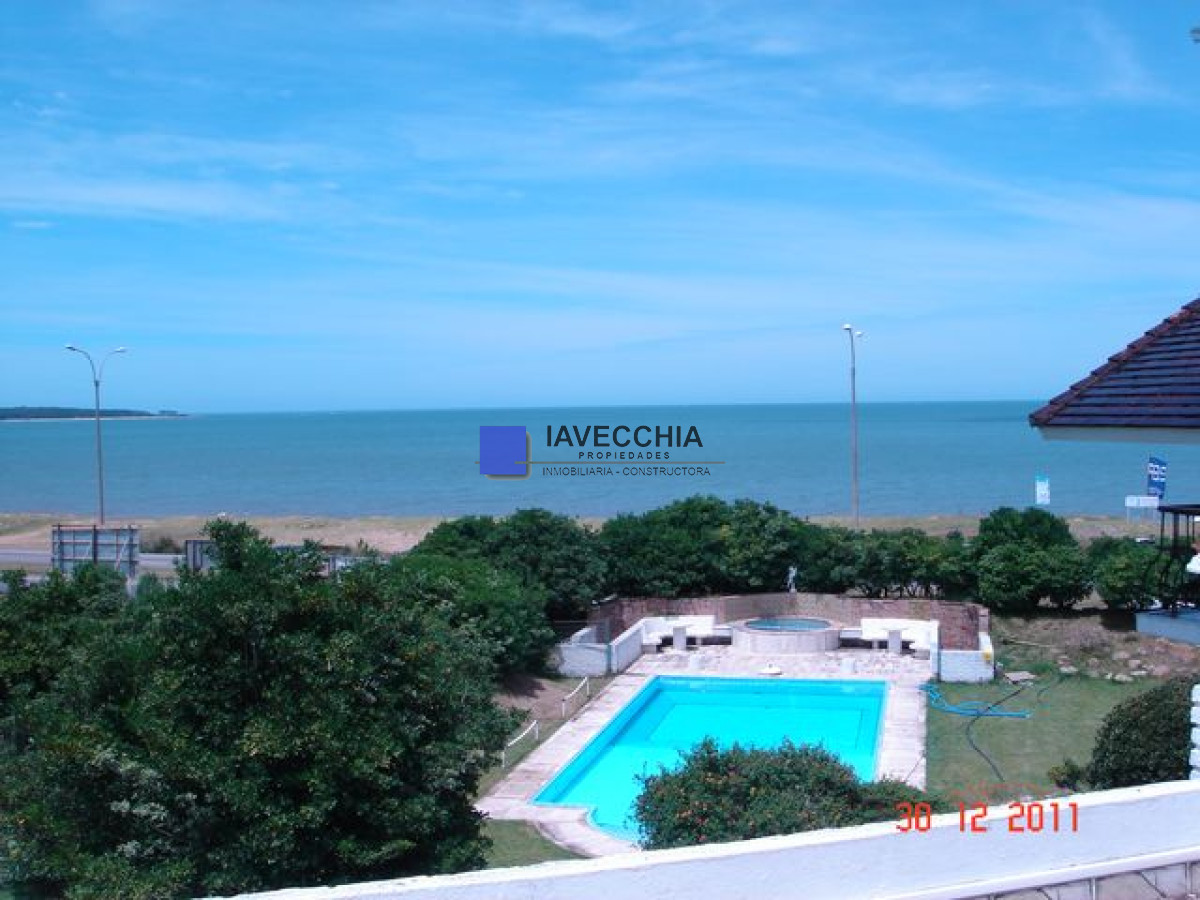 venta casa en primera línea de la mansa 4000m2 de terreno - iav48354c