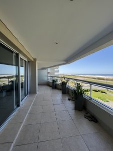 Apartamento en Brava, 3 dormitorios en suite
