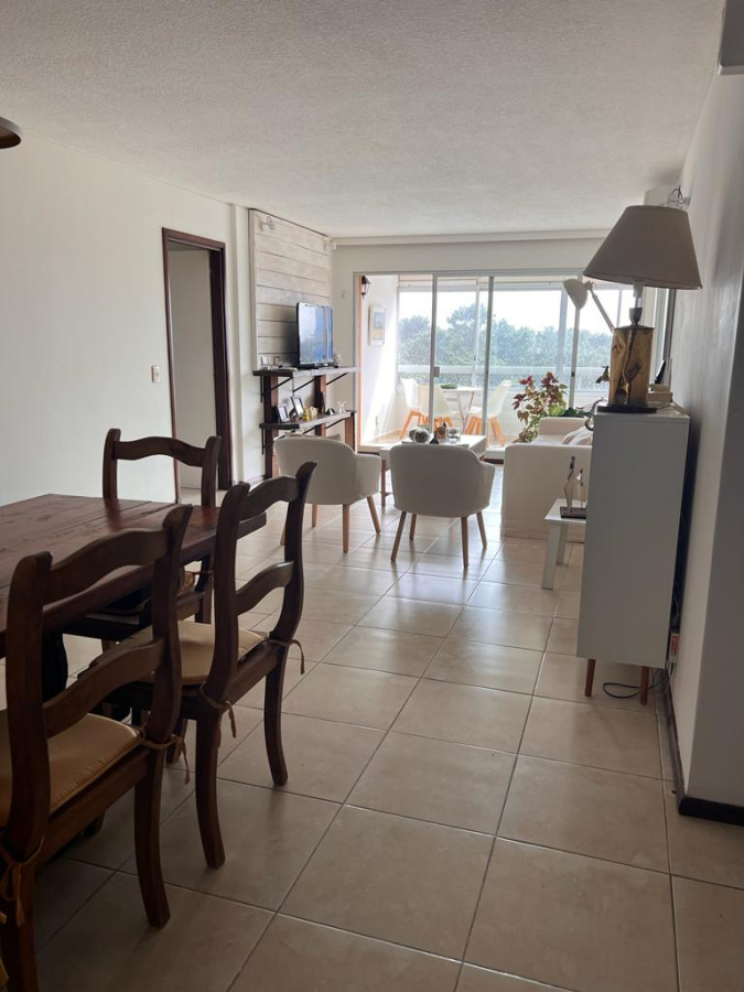 venta apartamento en Av. Roosevelt. 3 dormitorios.