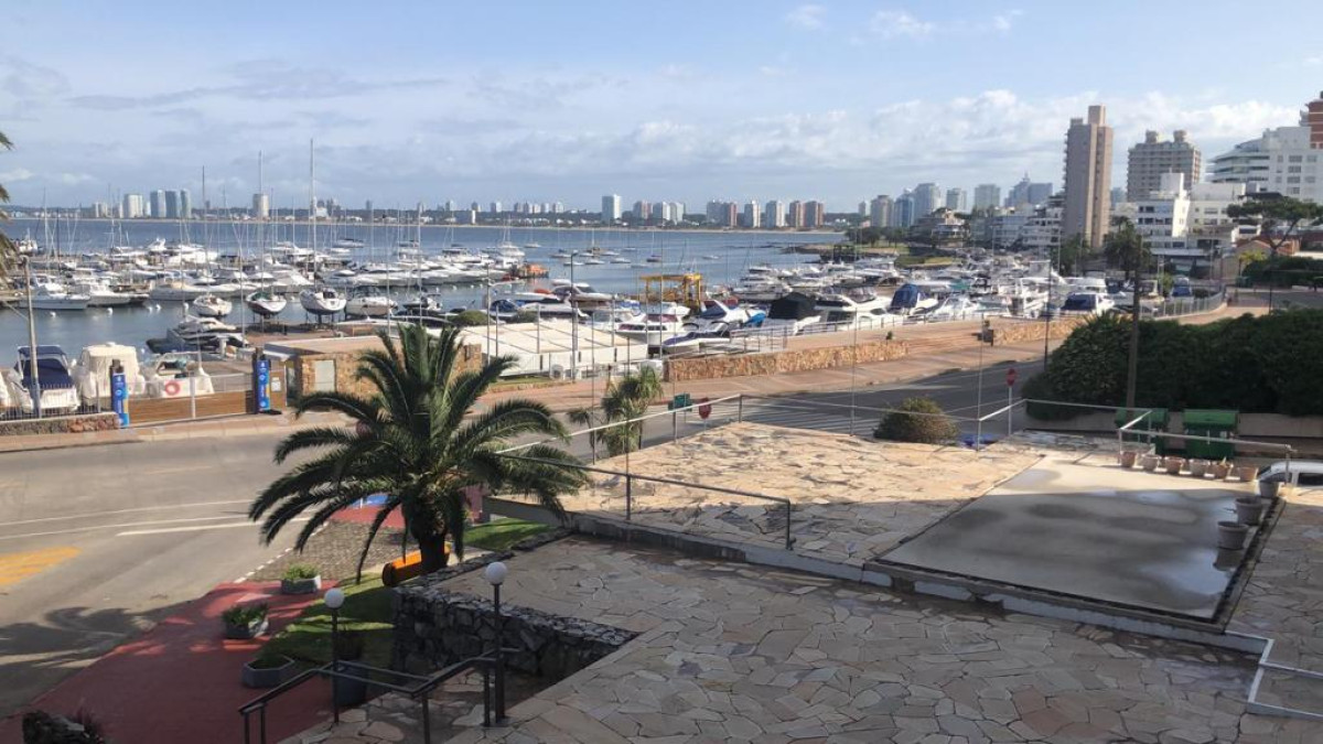 Monoambiente en el Puerto.
